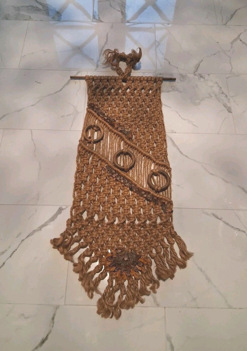 VTG'70s XL 34" H Jute Macrame Wall Hanging Pheasant Feathers+Wooden Rings Boho